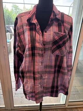 XXL Pink & Blue Plaid Button-Up Shirt